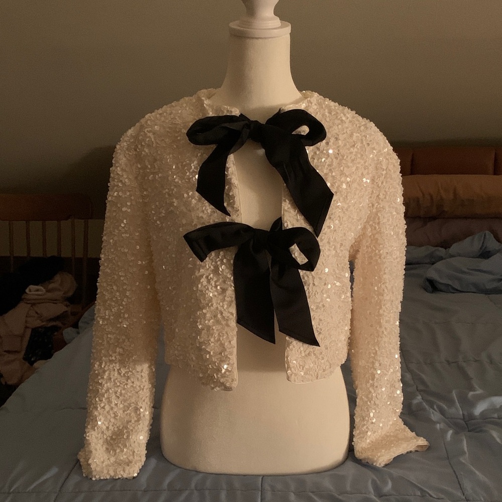 🎉 NWT H&M chic Sequin Jacket top w/ Black Bows sz XS *RARE SIZE*